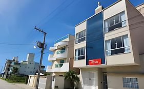 Residencial Florida II 150 mts do Mar